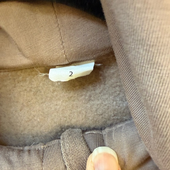 Lululemon Scuba Cropped Full-Zip Hoodie – Brown (Gold Zipper) – Size 2 - Picture 5 of 9